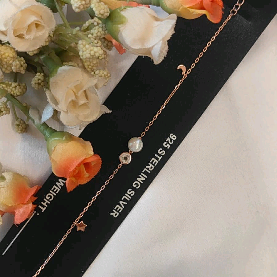 Rose Gold Pearl N Crescent Moon Bracelet 